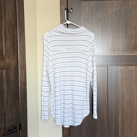 Free People We The Free Drip Thermal Cowl Neck Sweater High Low Hem Size Medium - Picture 2 of 9